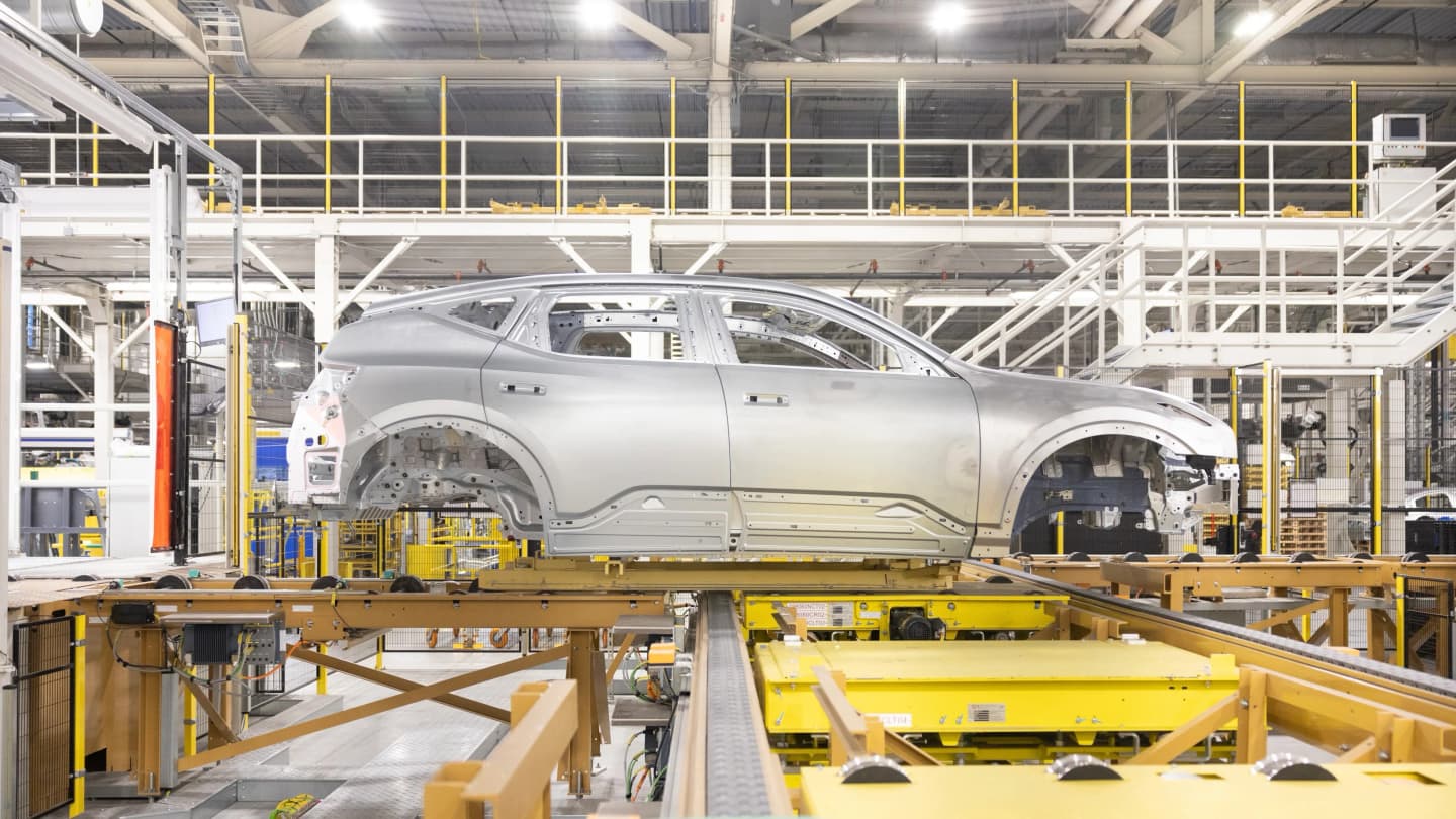 Illustration for the article "Volvo Cars to convert about USD 274 million of its Polestar loan into equity, and Polestar says it intends to consolidate Polestar 3 manufacturing in Charleston" from Polestar