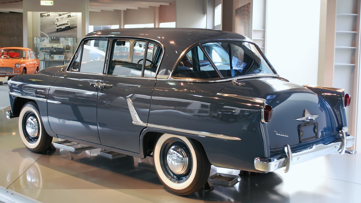 Illustration for the article "From looms to the Toyopet Crown: Toyota's beginnings, in the company's own records" from Wikimedia Commons