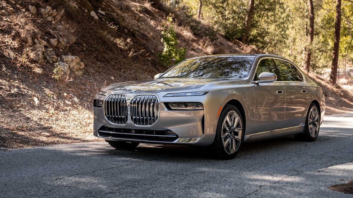 Illustration for the article "BMW's solid-state demonstrator on the road: what the May 2025 release actually documents" from duPont REGISTRY News