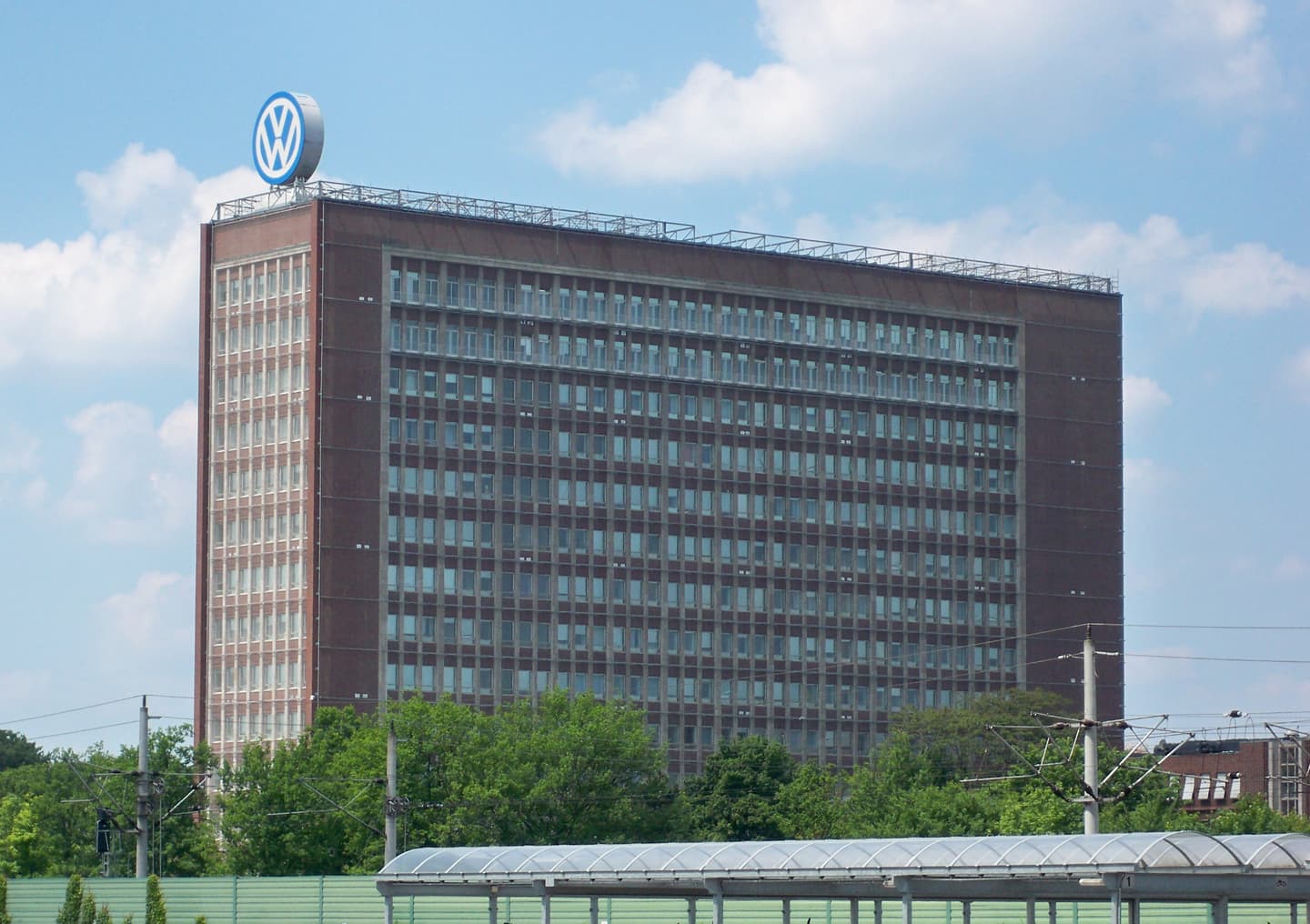 Illustration for the article "Volkswagen Group, as it describes itself: ten brands, a financial services arm and a roadmap to 2035" from Wikipedia