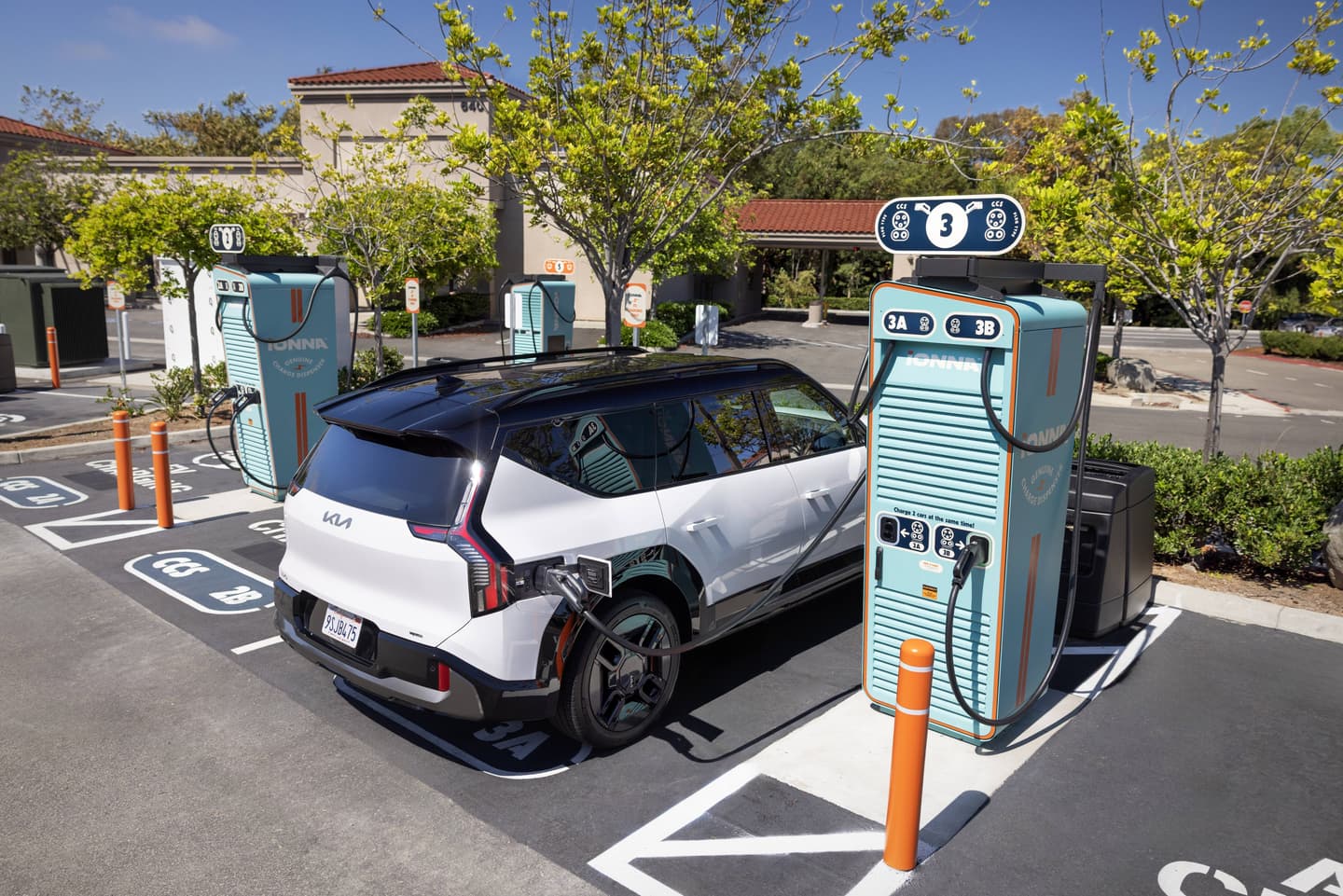 Illustration for the section "Battery-electric: where the growth came from" from Car and Driver